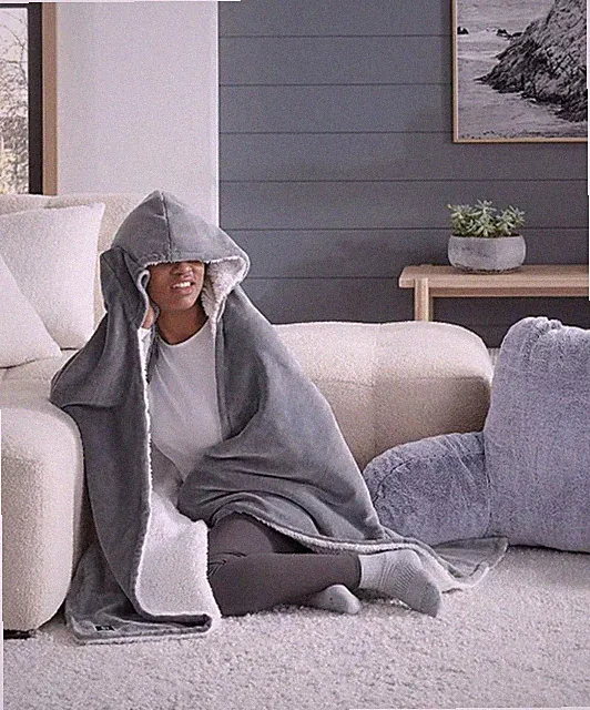 UGG Avery Hooded Throw Blanket with pockets in Cozy Charcoal Gray 50" x 60"