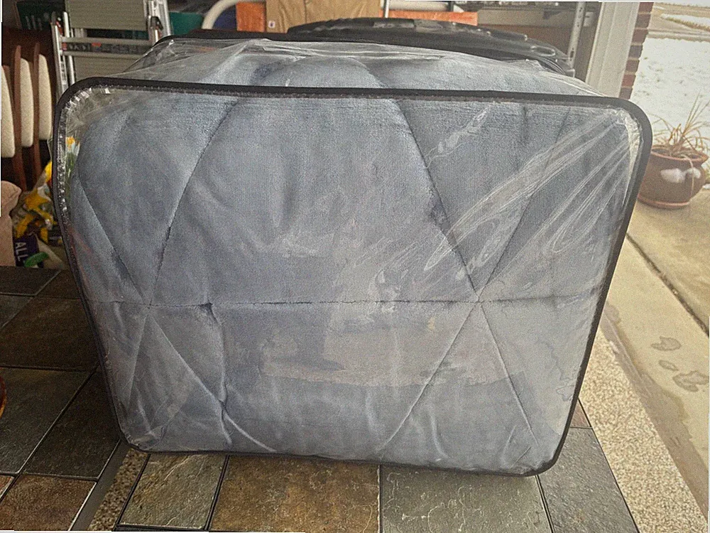 UGG Avery Twin / Twin XL Set 68” X 86” + 1 Sham NEW