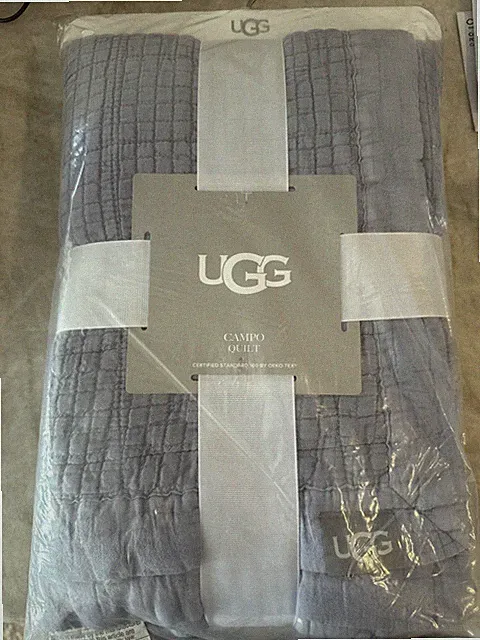 UGG Campo Quilt - 36in X 45in - Fresh Air Blue - Sealed New