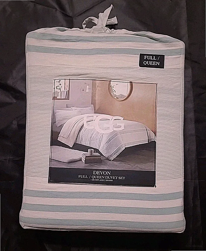 UGG Devon 3-Piece Full/Queen Duvet Cover Set in Blue Crush Stripe. NEW