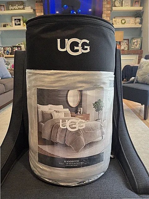 UGG Mammoth Duvet Cover With Shams, Shoreline, FULL/QUEEN Brand New