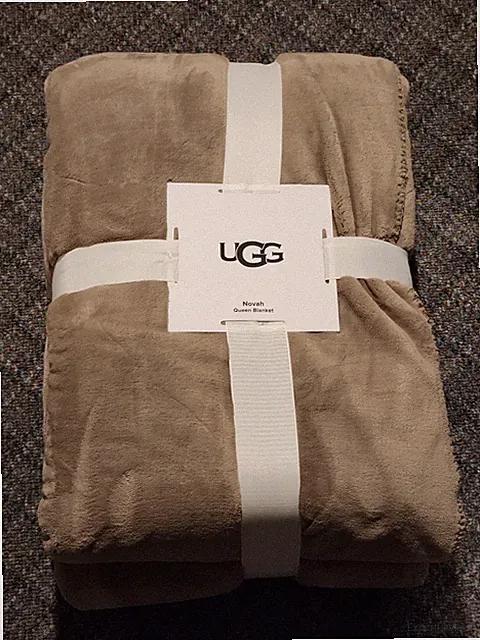 UGG Queen NOVAH Blanket 96" x 92" Color: LT FAWN - NEW!